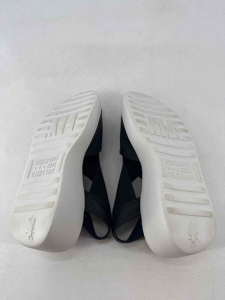 Shoe Size 41 FLY LONDON Black Sandals