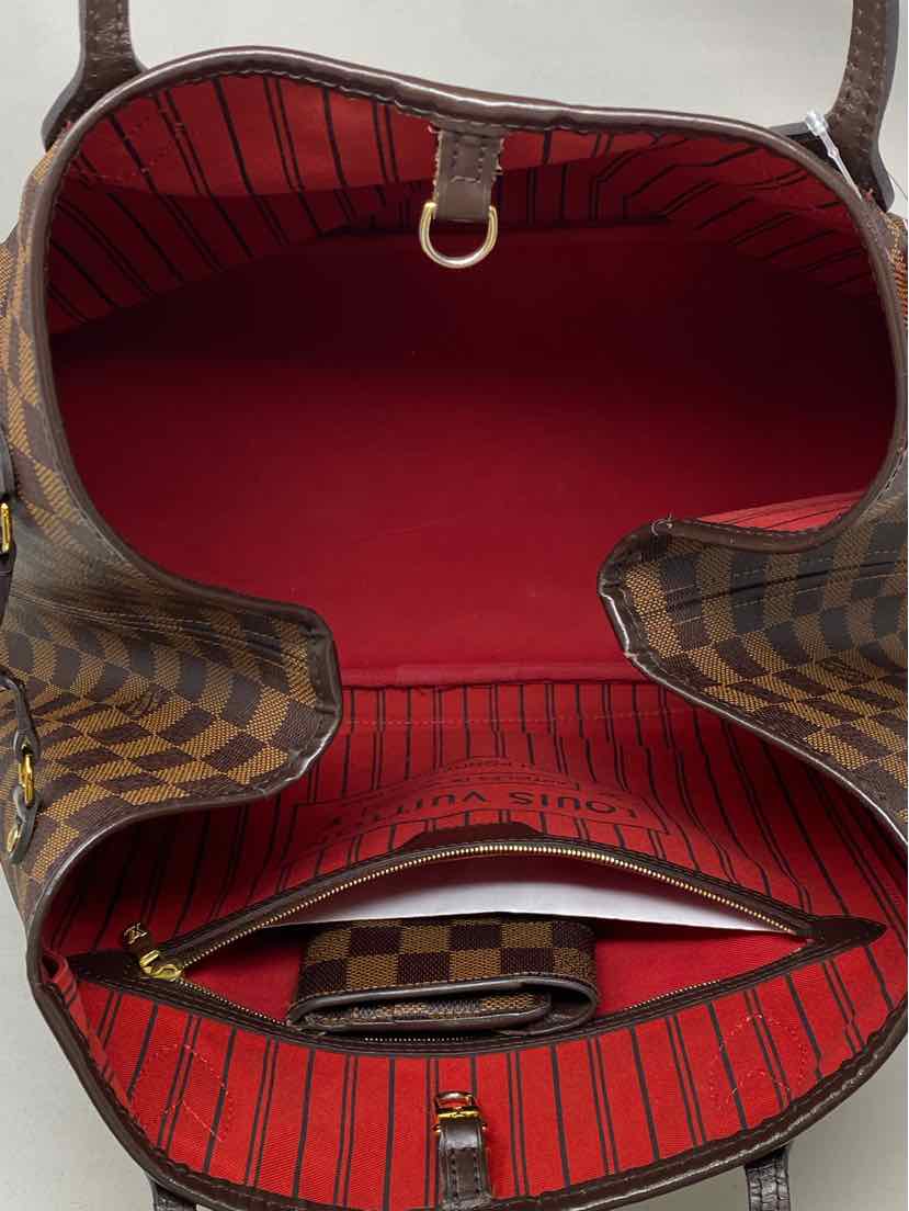 Louis Vuitton Luxury - Purse