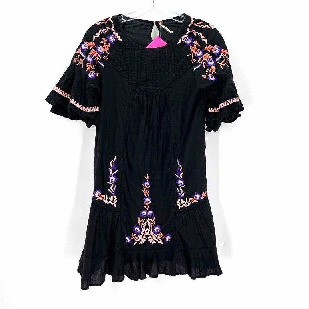 Size XS FREE PEOPLE Black Dress