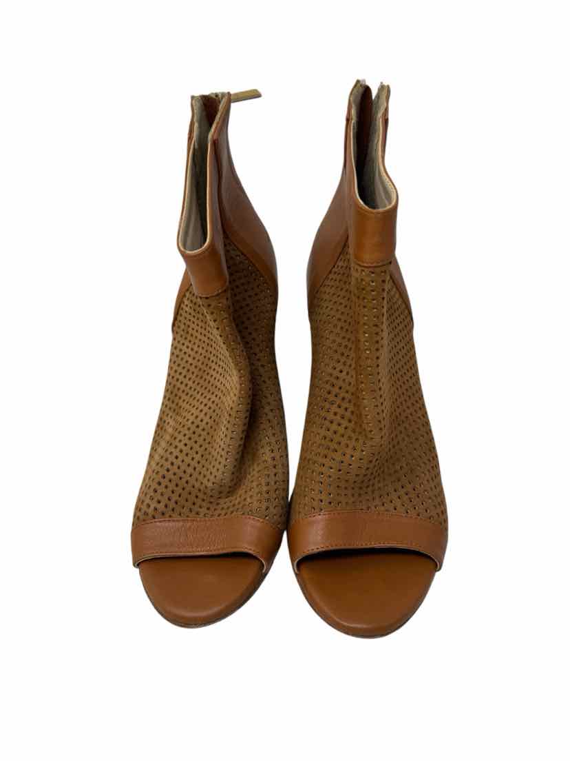 Shoe Size 37 Tan Leather Pumps