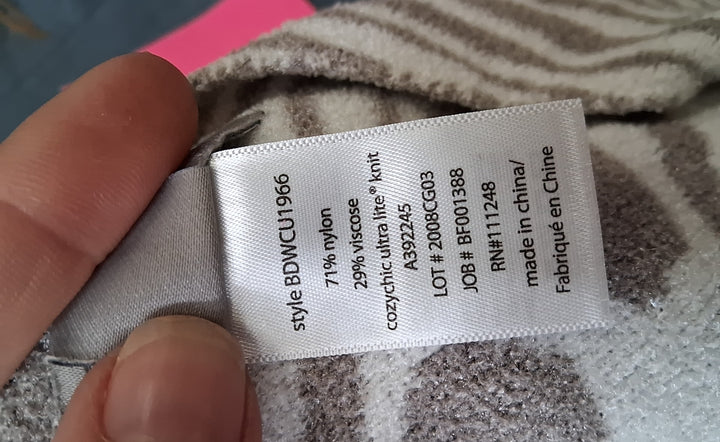 Size One Size Barefoot Dreams Gray Sweater