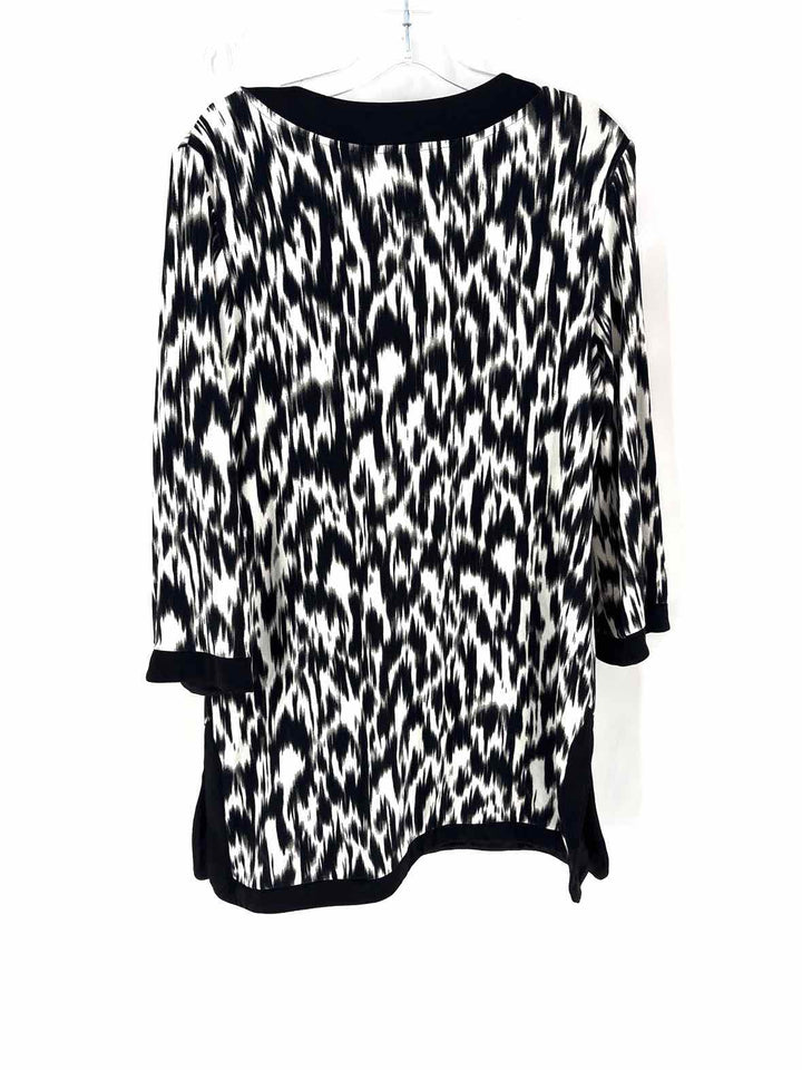 Size 12 Chico's Black/White Shirt