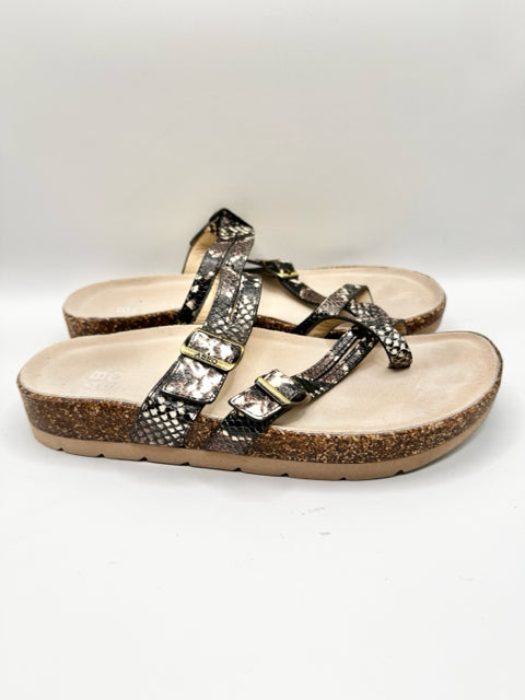 Shoe Size 8 Brown Print Sandals