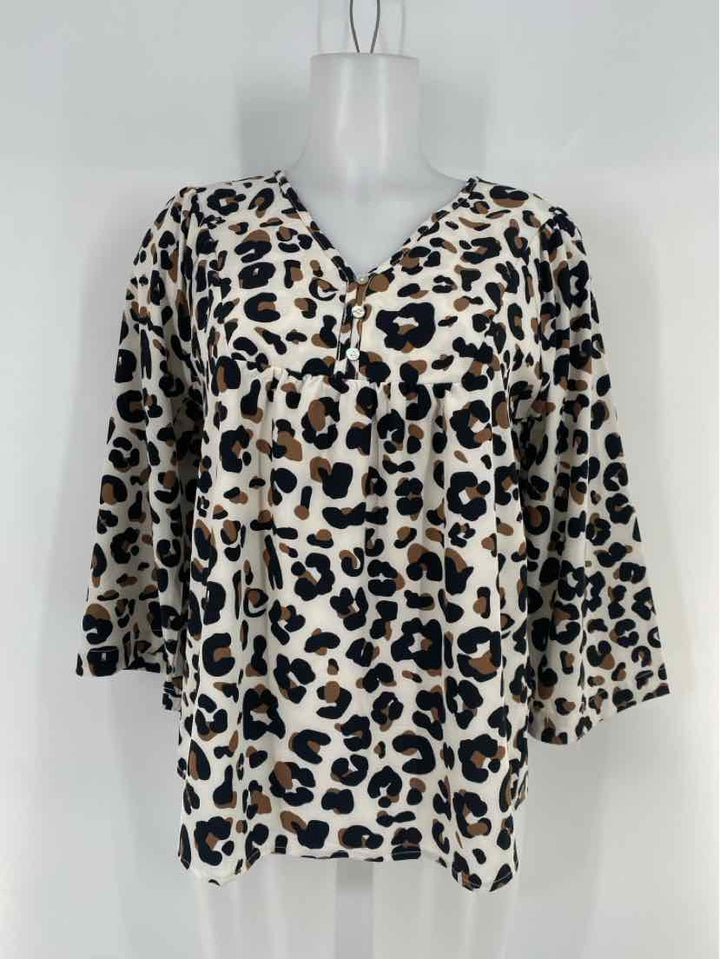 Size M MICHELLE MCDOWELL Tan Shirt