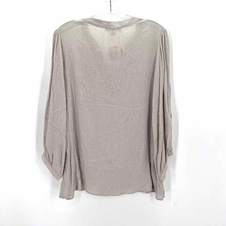 Size L Gray Shirt
