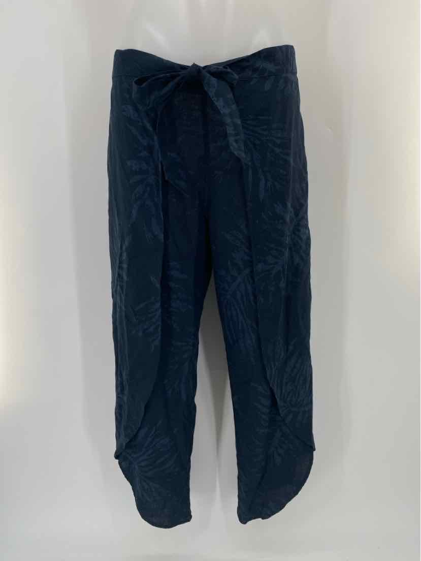 Size M PATAGONIA Navy Print Pants
