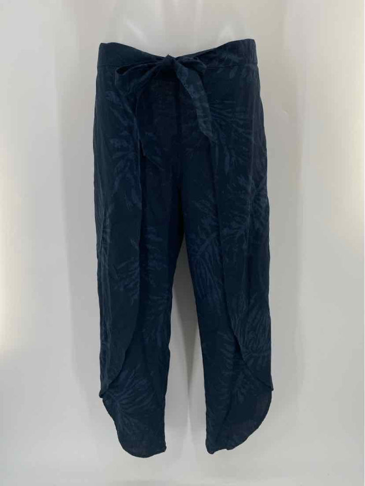 Size M PATAGONIA Navy Print Pants