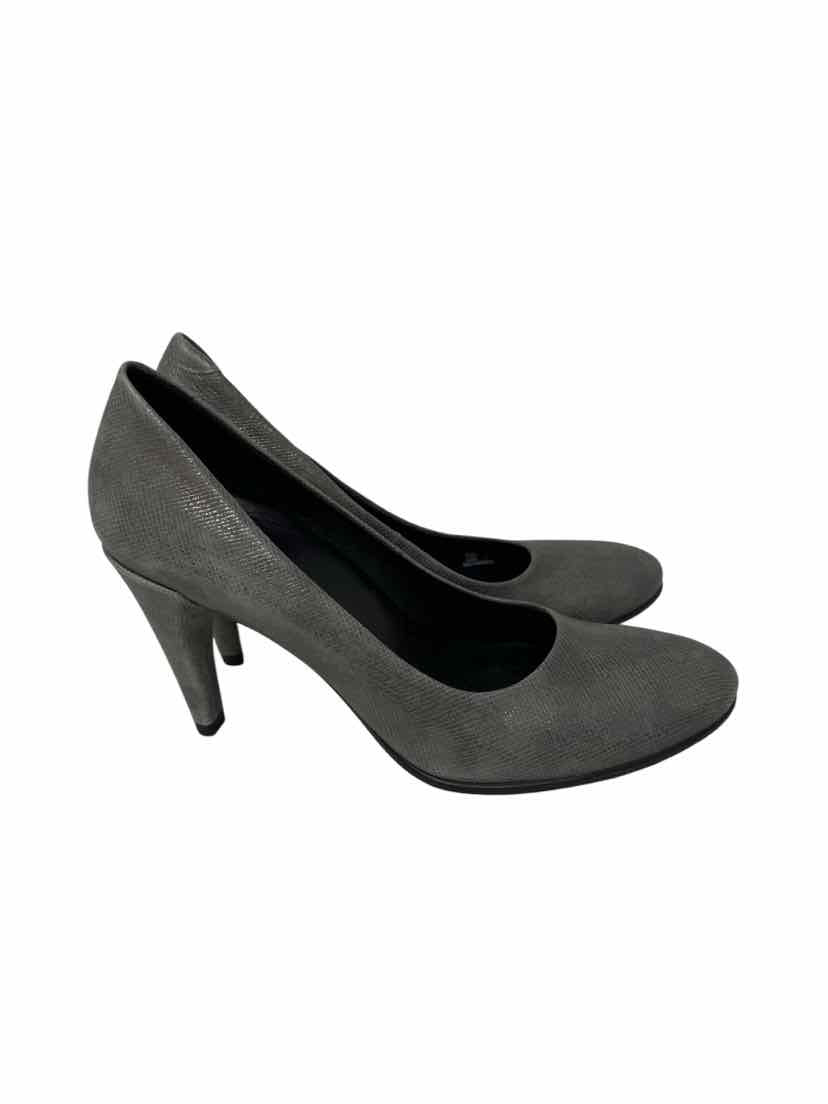 Shoe Size 37 ECCO Gray Leather Pumps
