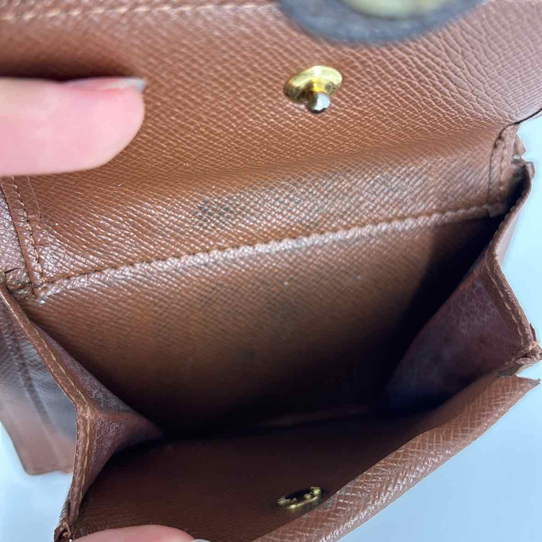 Louis Vuitton Luxury - Wallet