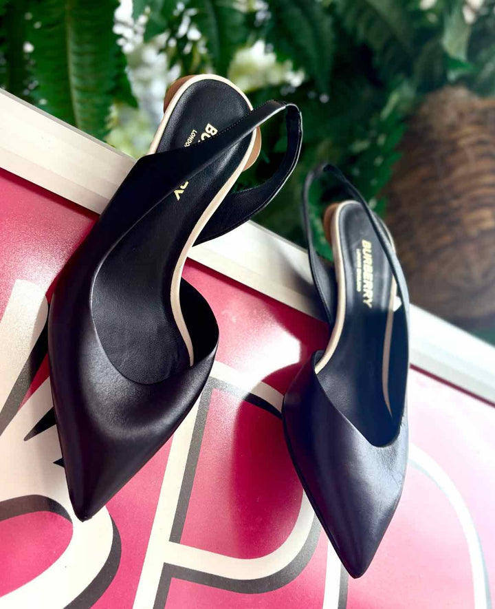 Shoe Size 35 Burberry Black Leather Luxury - Pumps