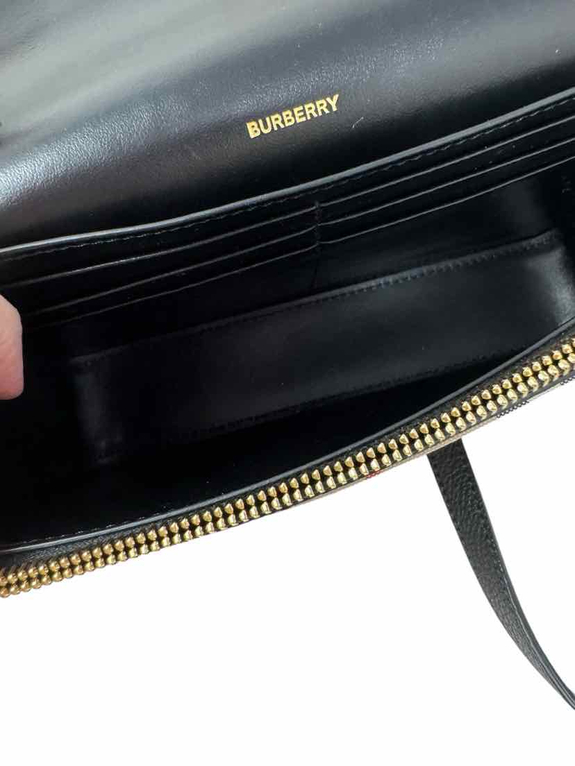 Burberry Luxury - Purse