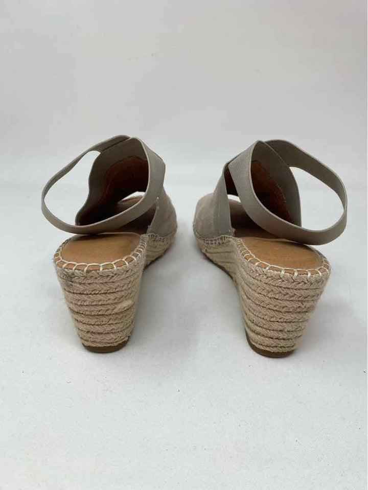 Shoe Size 8 GENTLE SOULS Tan Leather Sandals