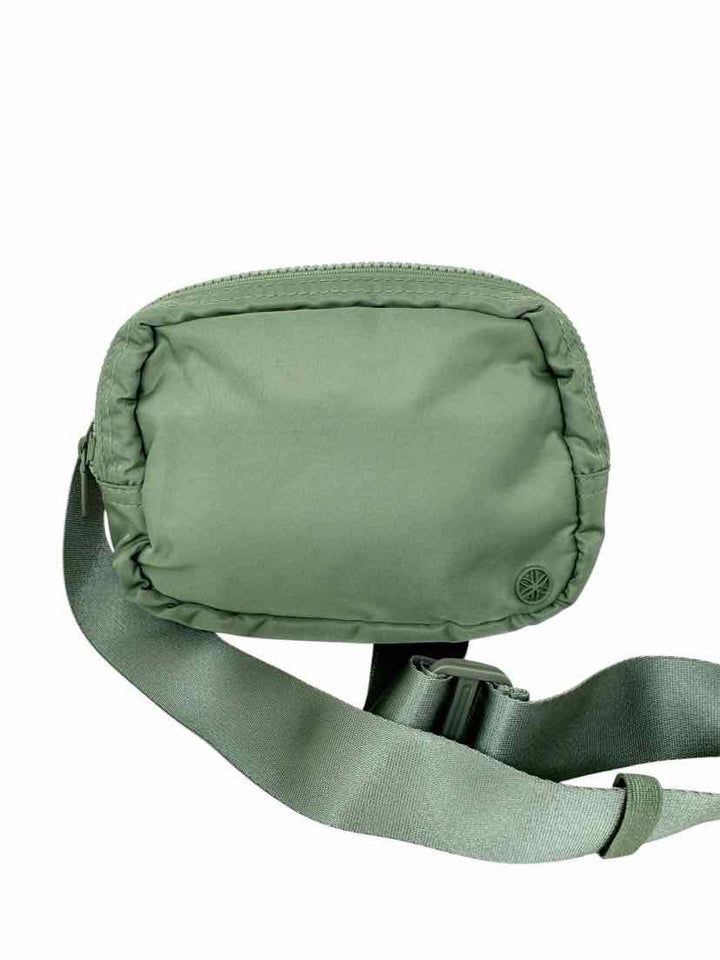 GAIAM Purse