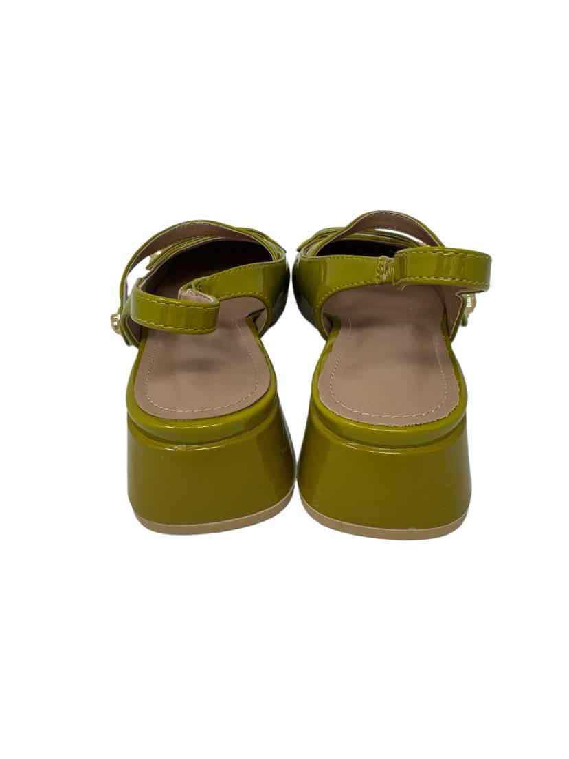 Shoe Size 6.5 Mustard PATENT Pumps