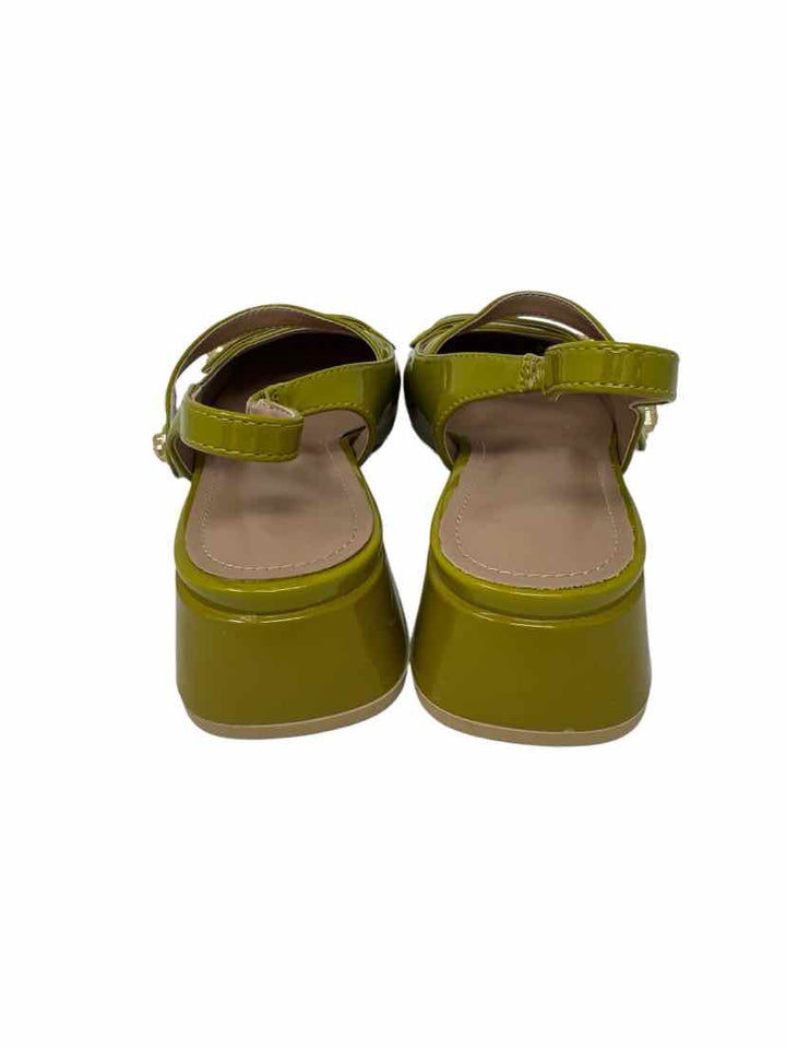 Shoe Size 6.5 Mustard PATENT Pumps