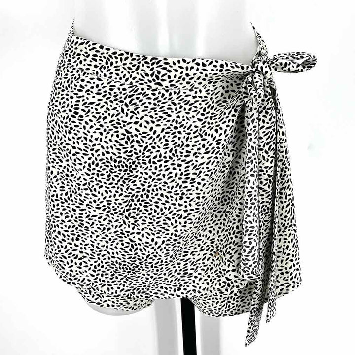 Size L ALTAR'D STATE White Print Shorts