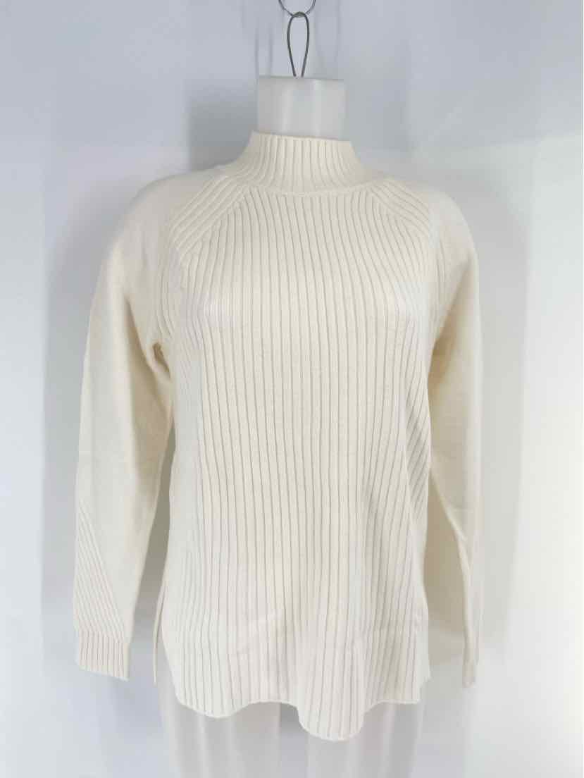 Size M Banana Republic Cream Sweater