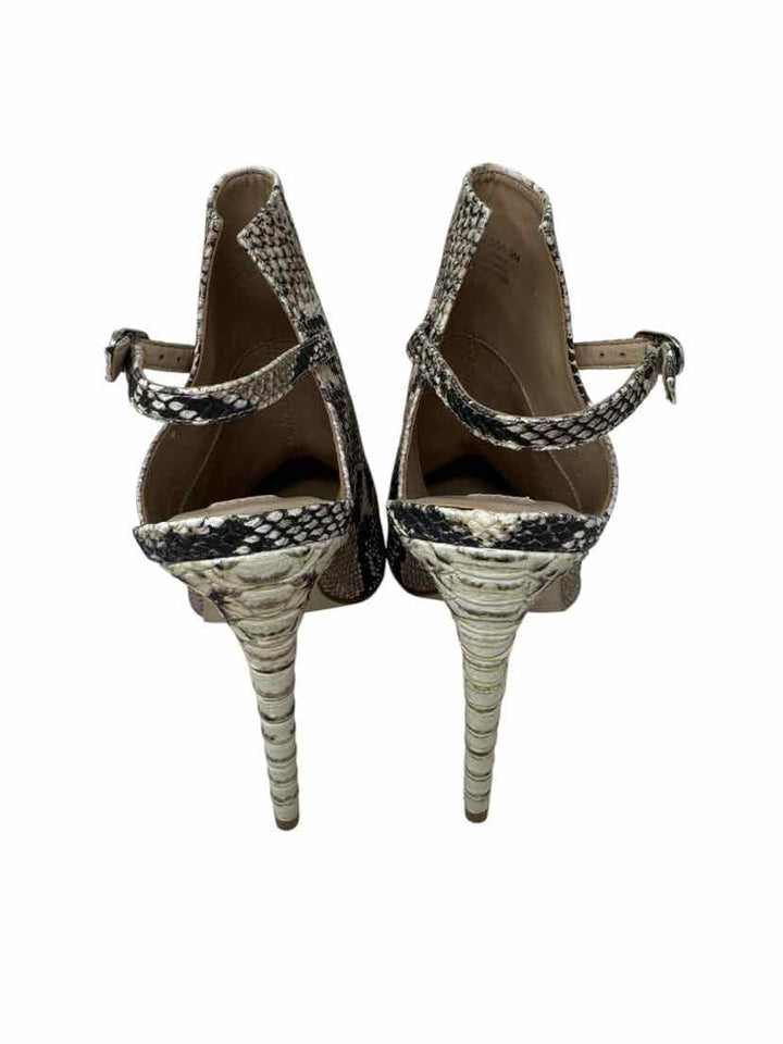 Shoe Size 9 Steve Madden Tan Pumps