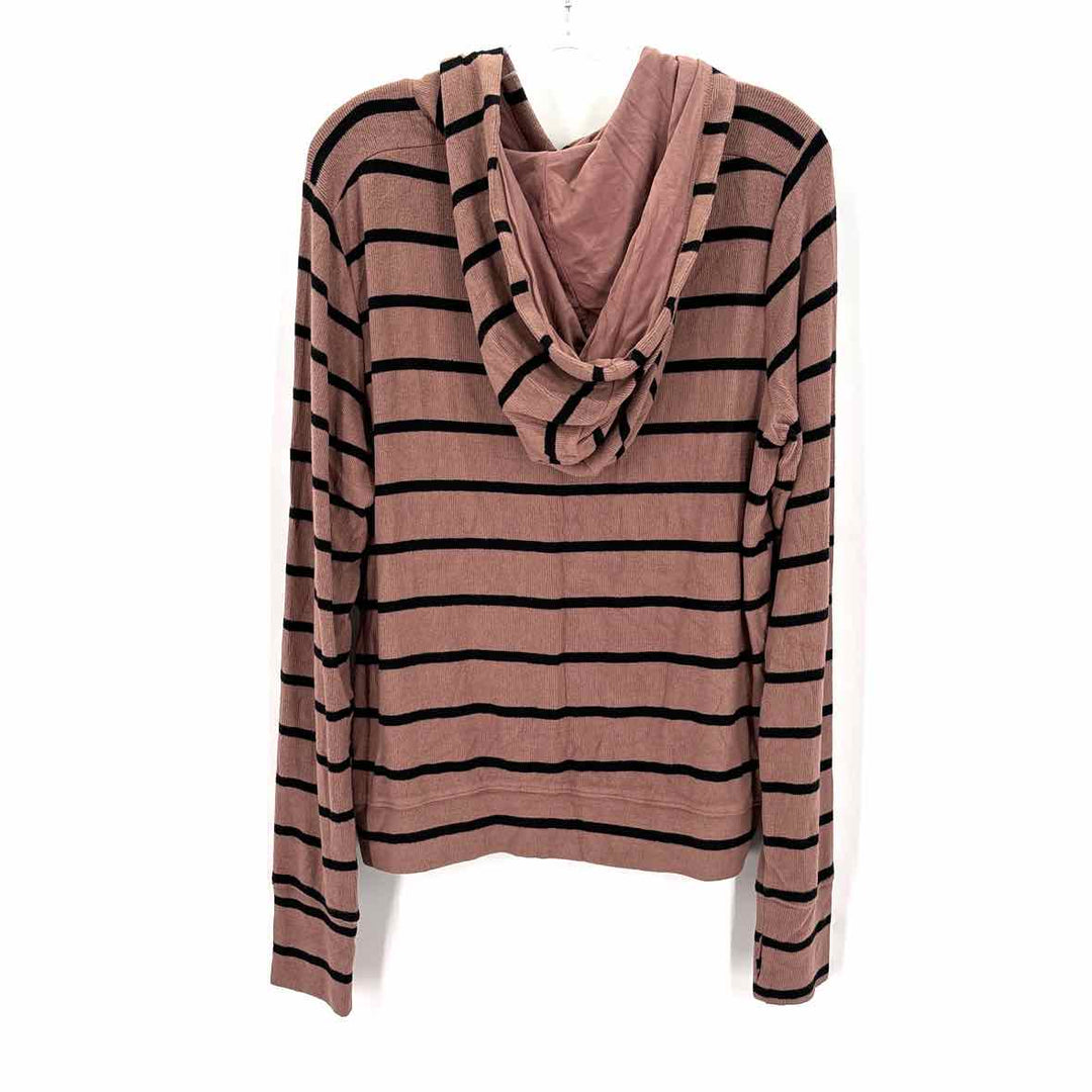 Size XL EVEREVE Multi-Color Knit Dress