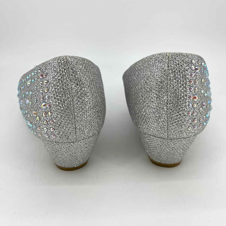 Shoe Size 8.5 Silver Pumps