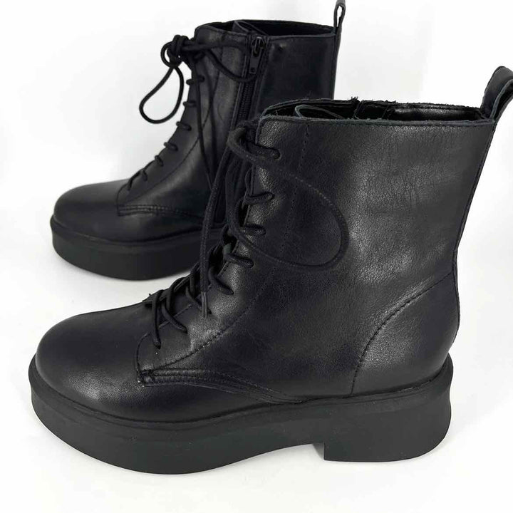 Shoe Size 9.5 Steve Madden Black Leather Boots