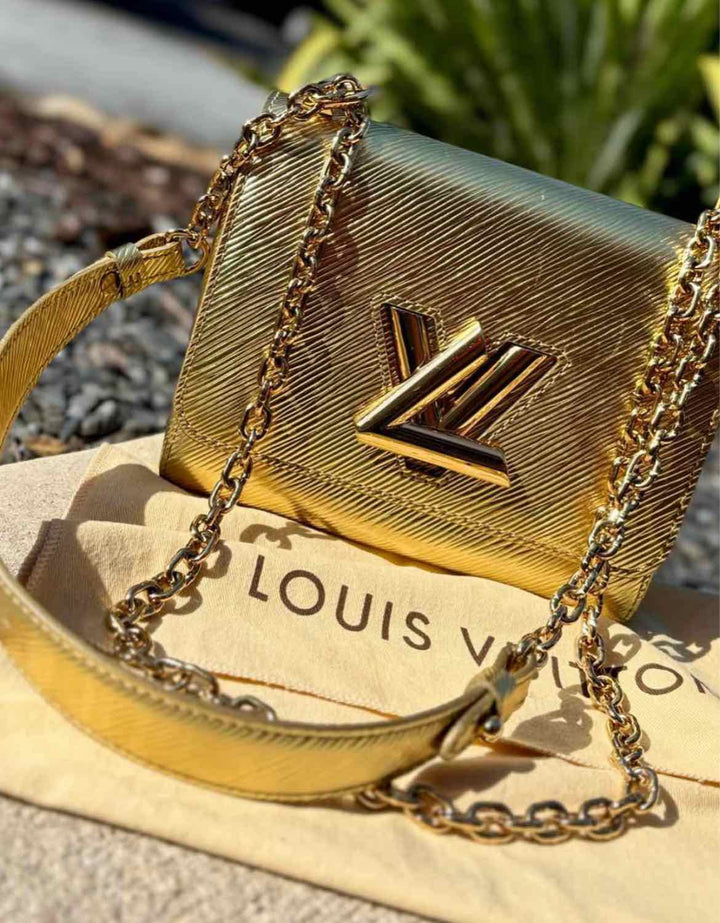 Louis Vuitton Luxury - Purse