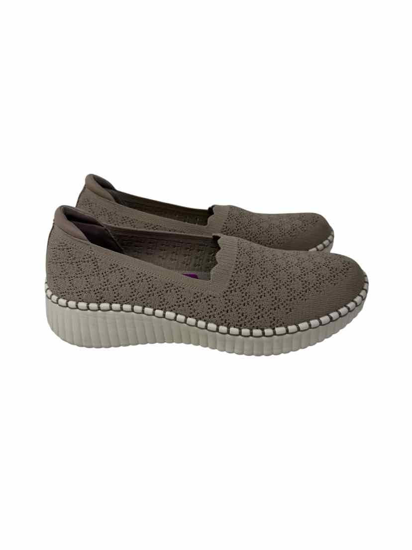 Shoe Size 9.5 Sketchers Taupe Sneakers