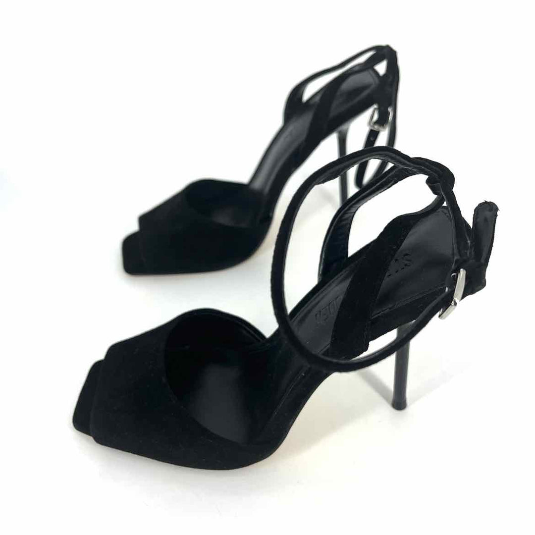 Shoe Size 8 Steve Madden Black Velvet Sandals