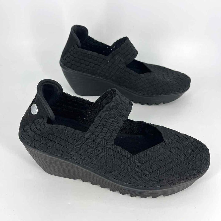 Shoe Size 38 Bernie Mev Black Pumps