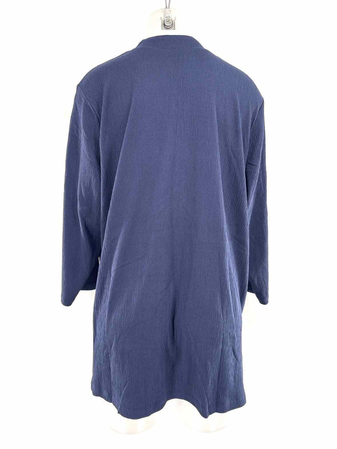 Size XL Navy Shirt