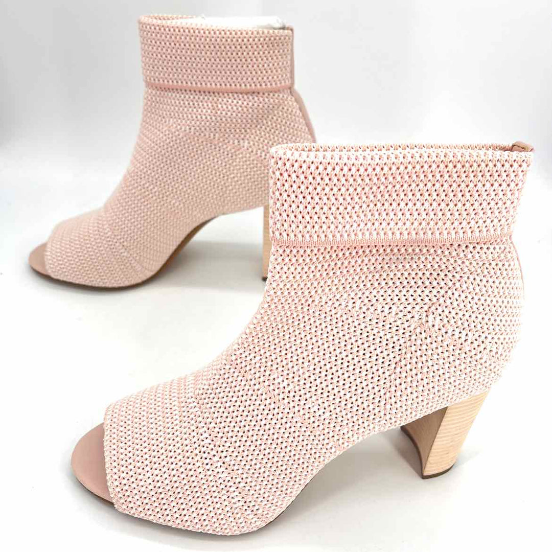 Shoe Size 10 AVEC LES FILLES Pink Sandals