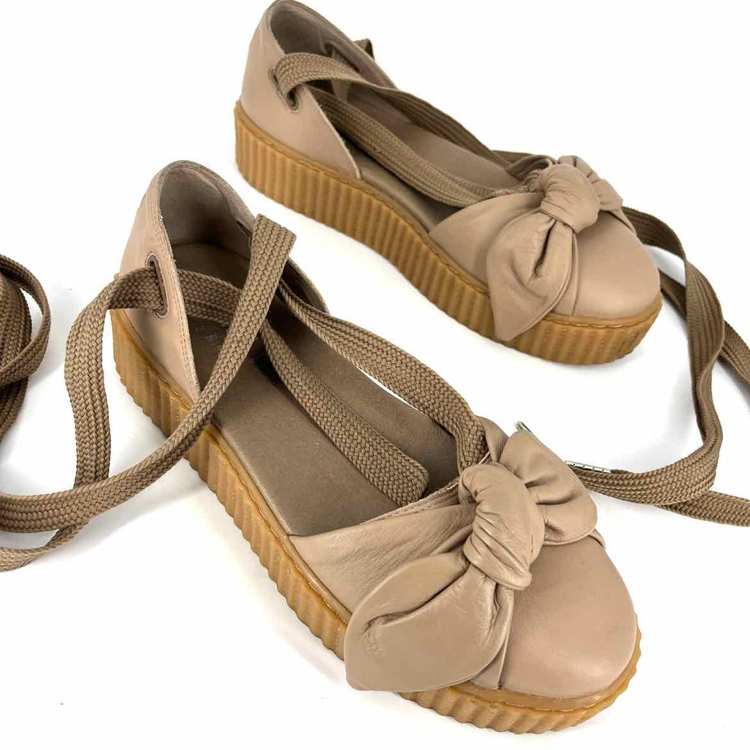 Shoe Size 9.5 Puma Taupe Leather Sandals