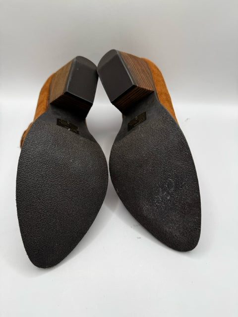 Shoe Size 8.5 Tan Boots