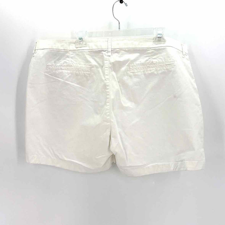 Size 15 Old Navy White Shorts