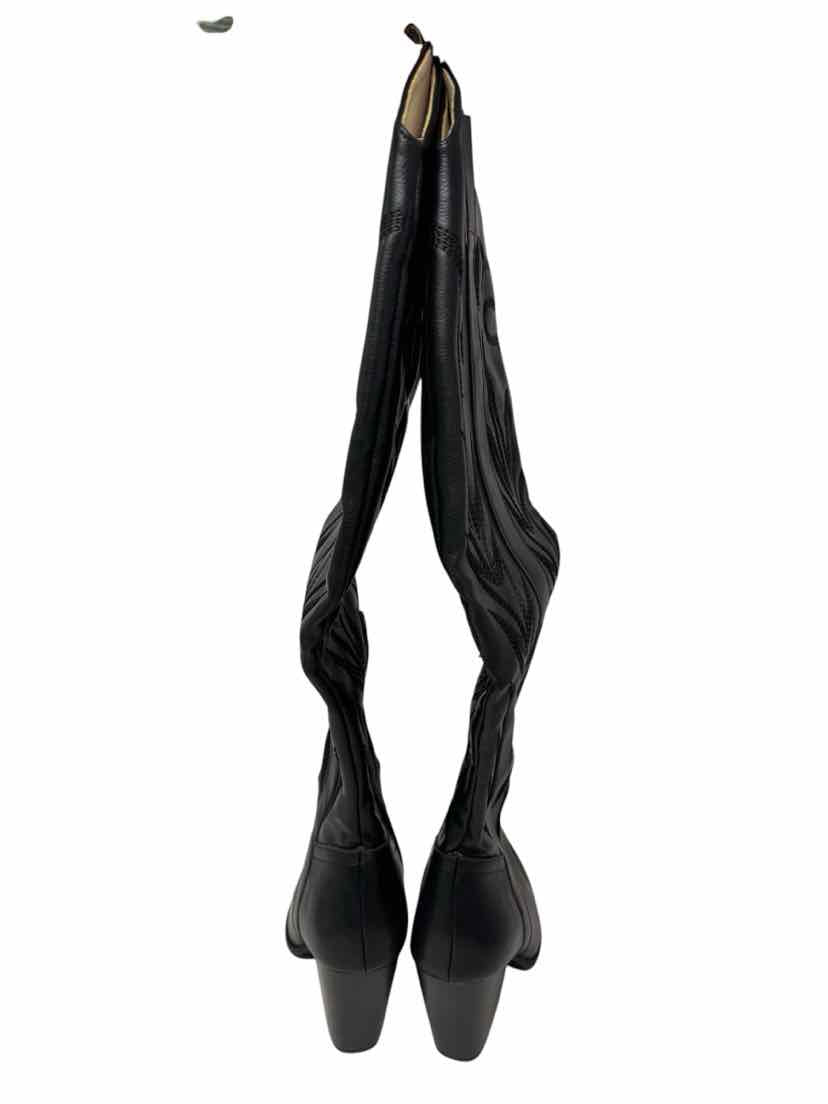 Shoe Size 7 Black Boots