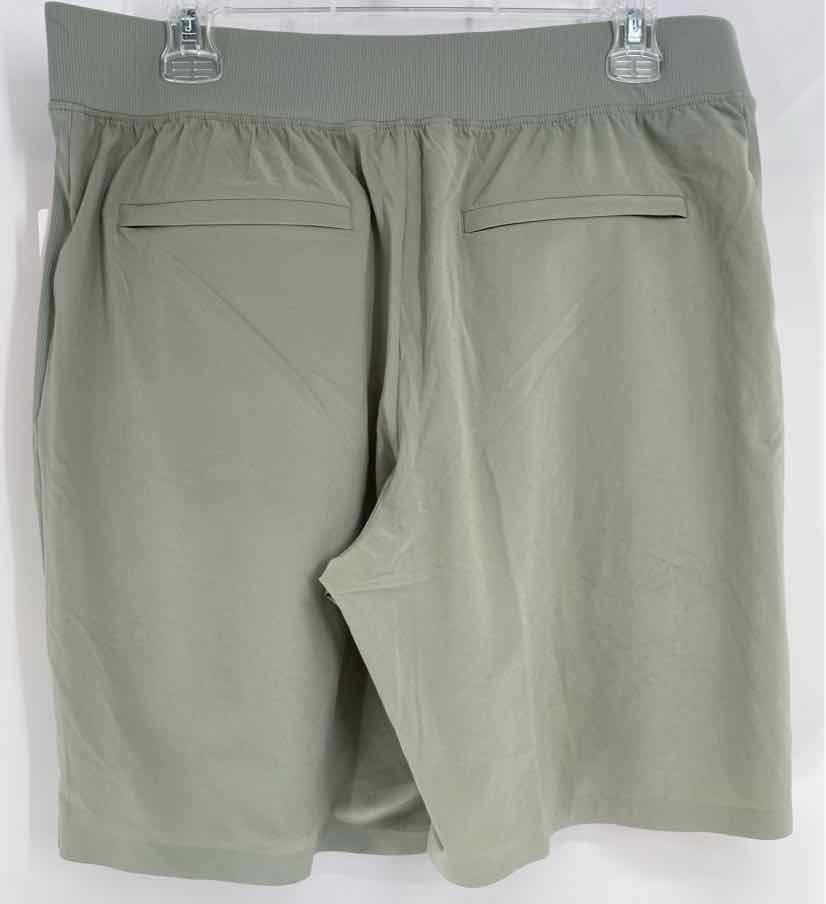 Size 14 Athleta Green Shorts