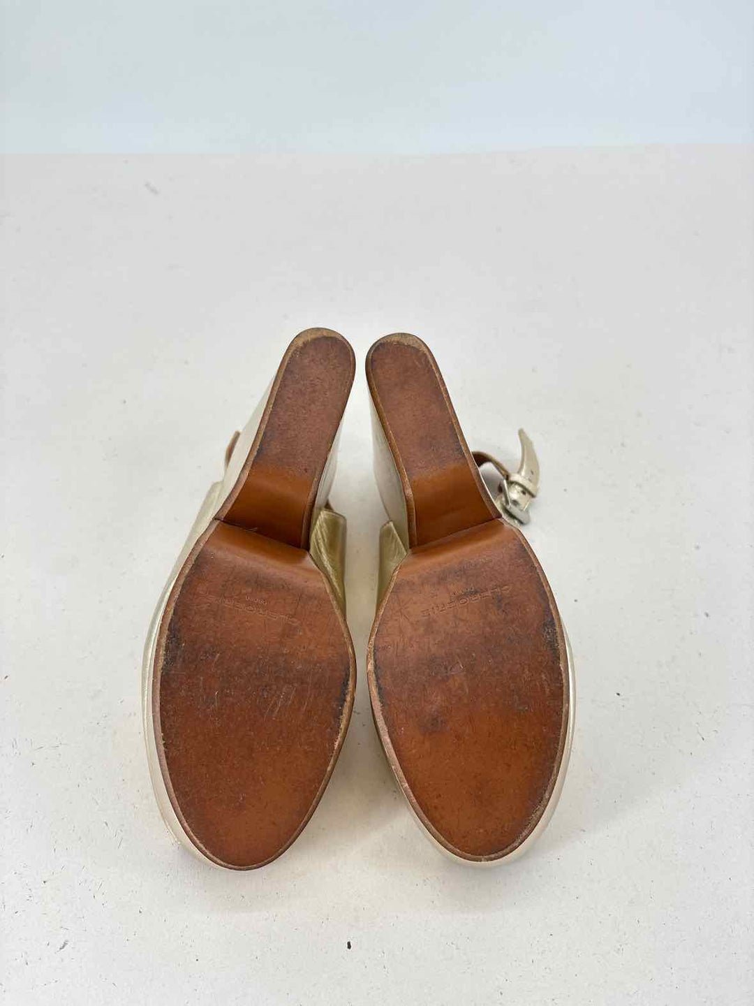Shoe Size 38.5 Gold Sandals