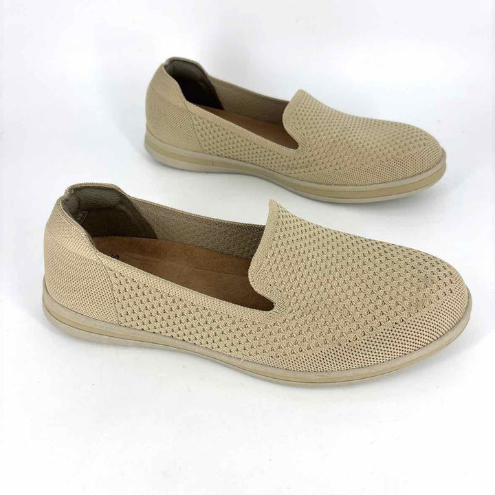 Shoe Size 9 EARTH ORIGINS Tan Flats