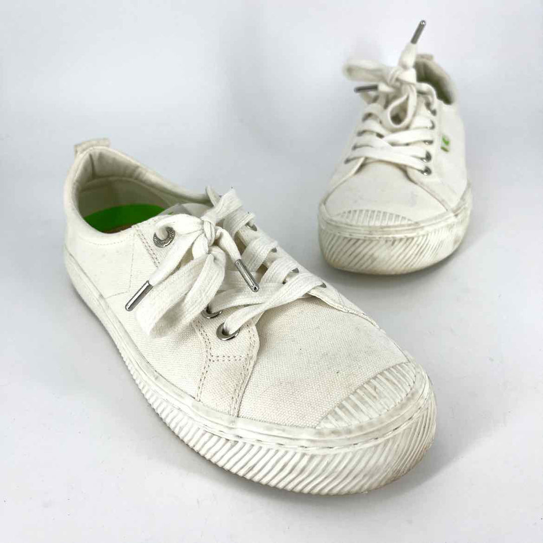 Shoe Size 8 CARIUMA Ivory Canvas Sneakers