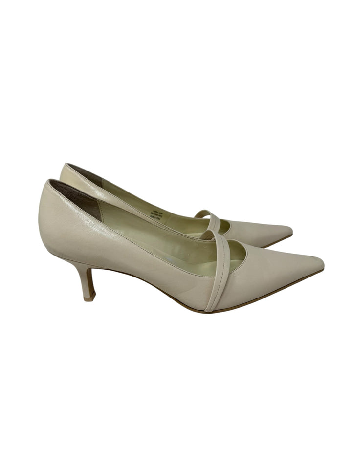 Shoe Size 8.5 BCBG Cream Pumps