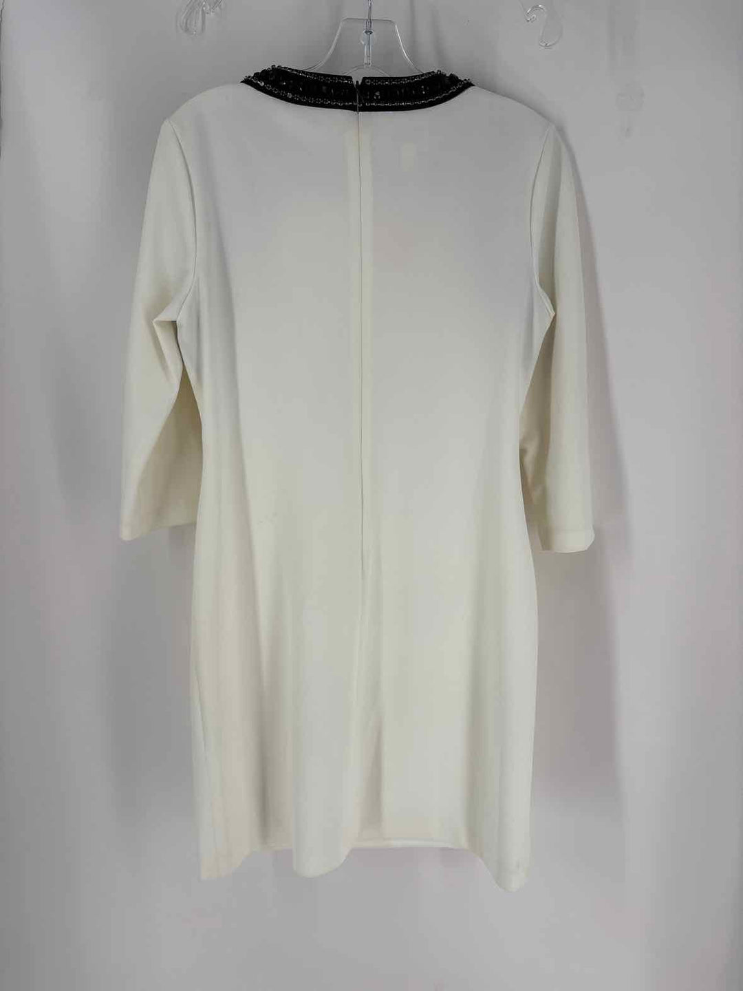 Size 6 DONNA MORGAN Cream Dress