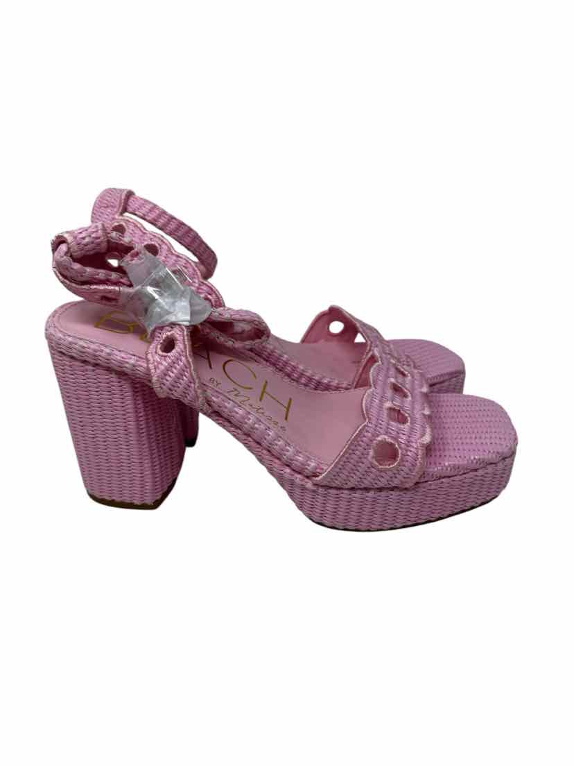 Shoe Size 8 MATISSE Pink Sandals