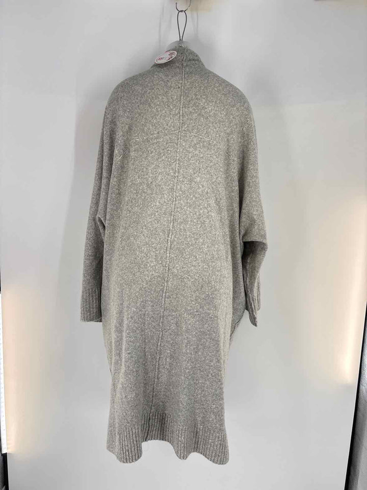 Size M FREE PEOPLE Gray Sweater