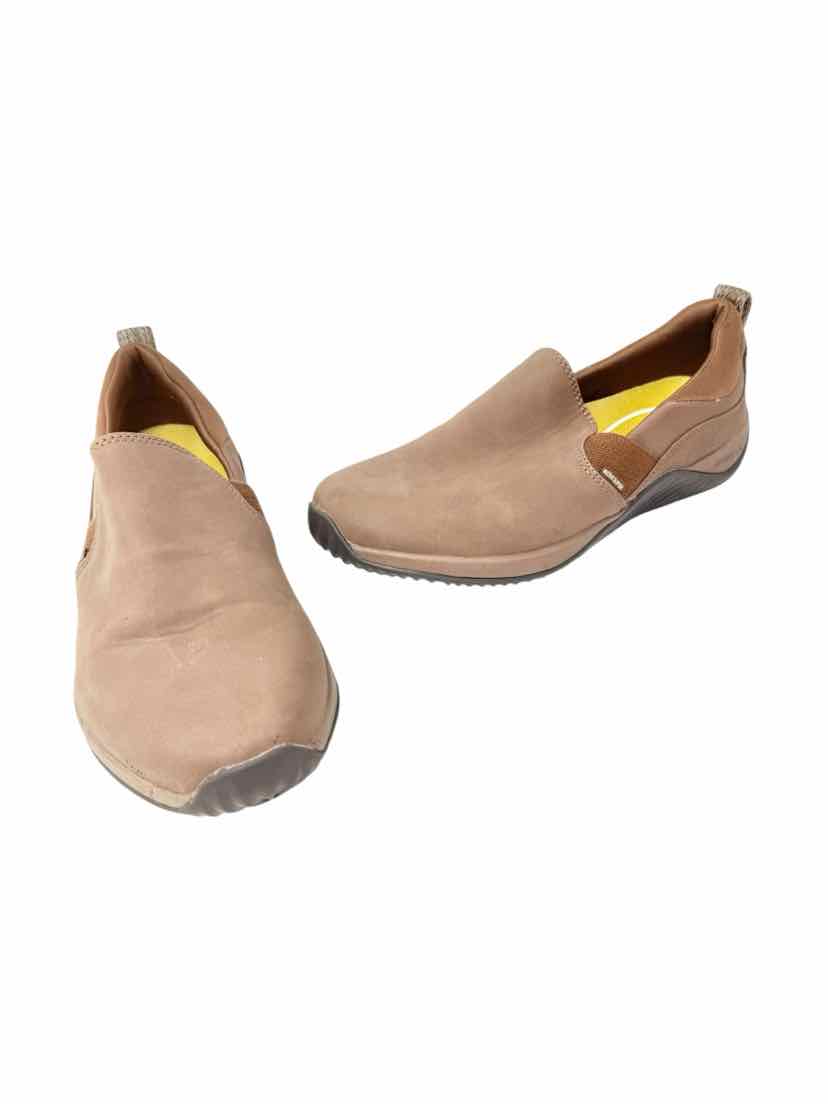 Shoe Size 8 RYKA Tan Flats
