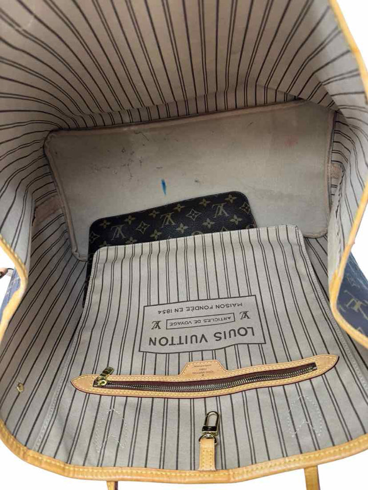Louis Vuitton Luxury - Purse