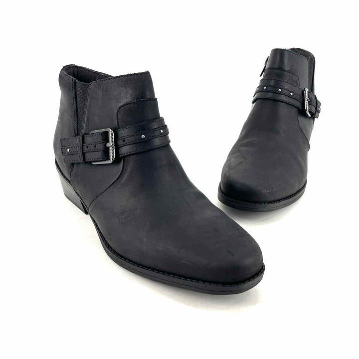 Shoe Size 7.5 CLARKS Black Leather Boots