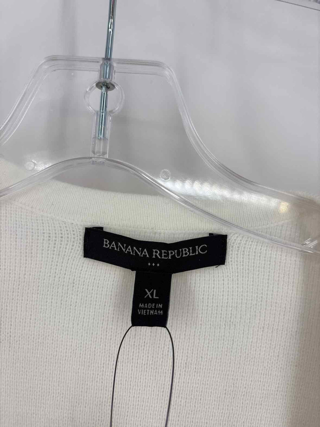 Size XL Banana Republic Cream Sweater