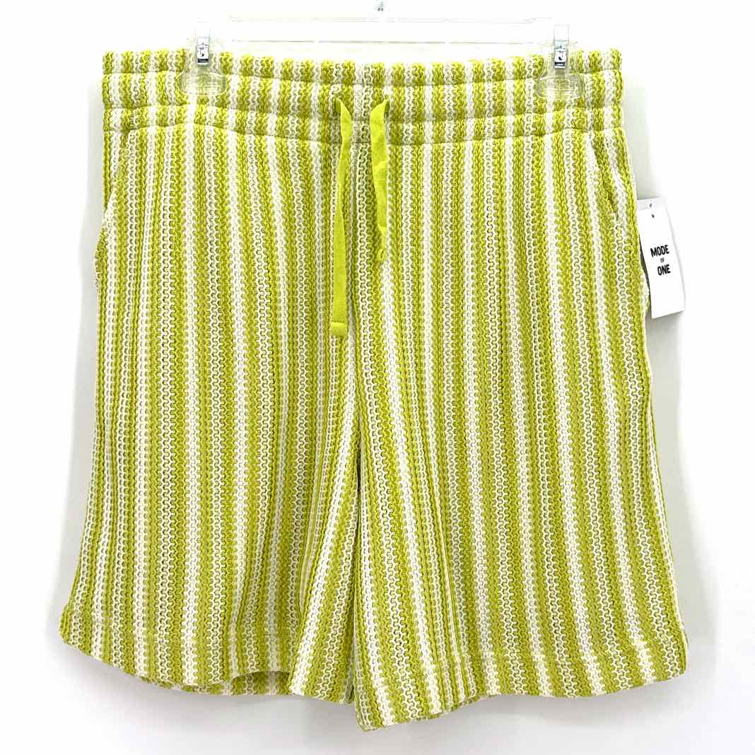 Size M Multi-Color Knit Shorts