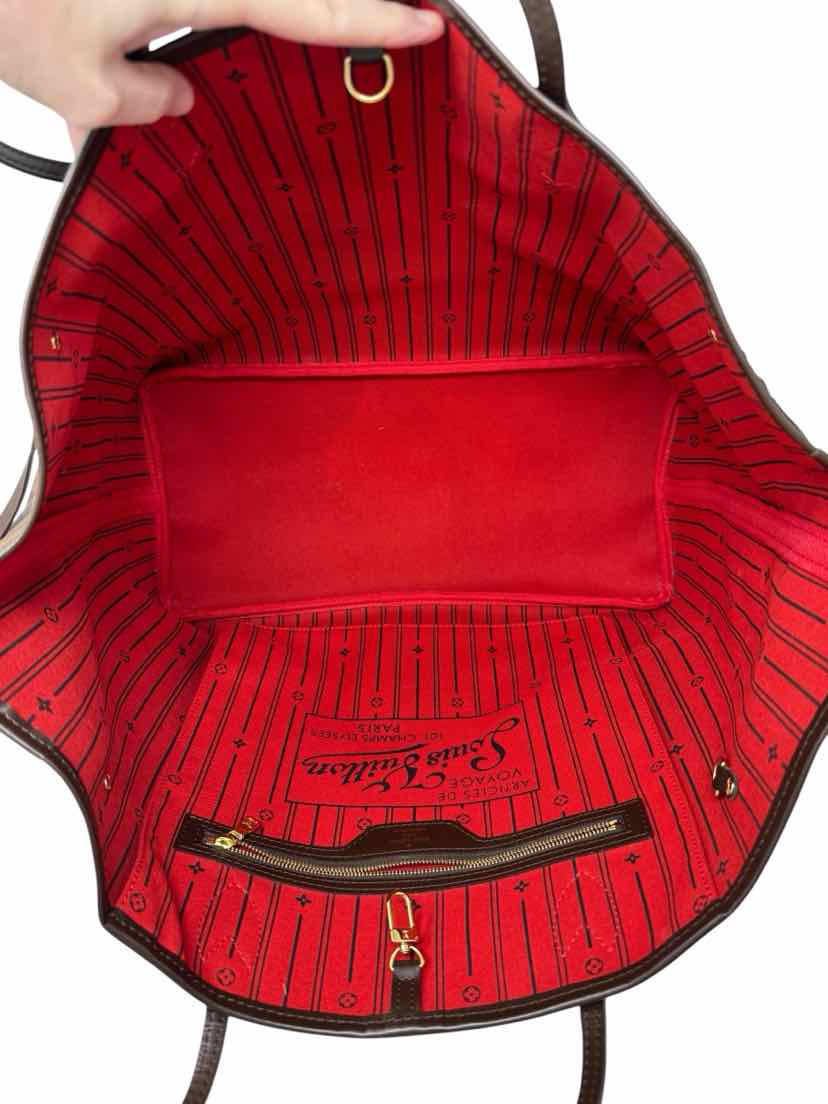 Louis Vuitton Luxury - Purse
