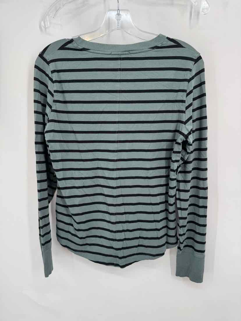 Size M EVEREVE Green Sweater